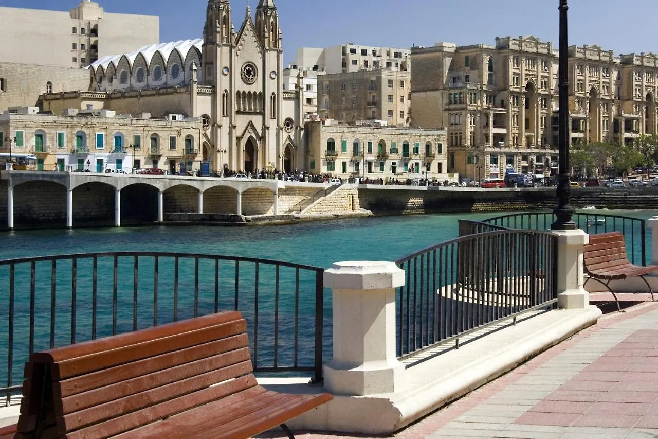Modern Sea-View Apartment In A Prime Location Sliema