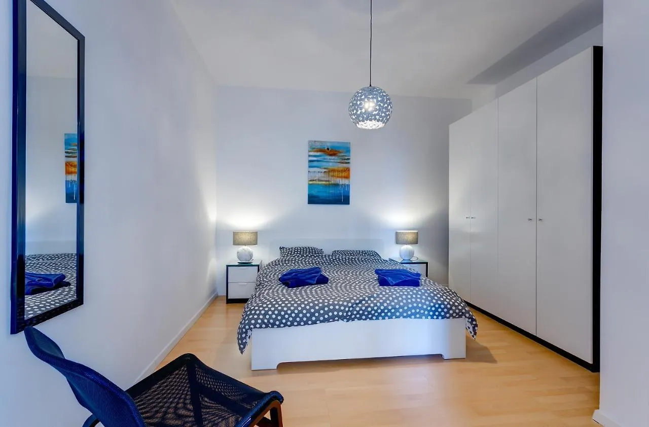 Modern Sea-View Apartment In A Prime Location Sliema