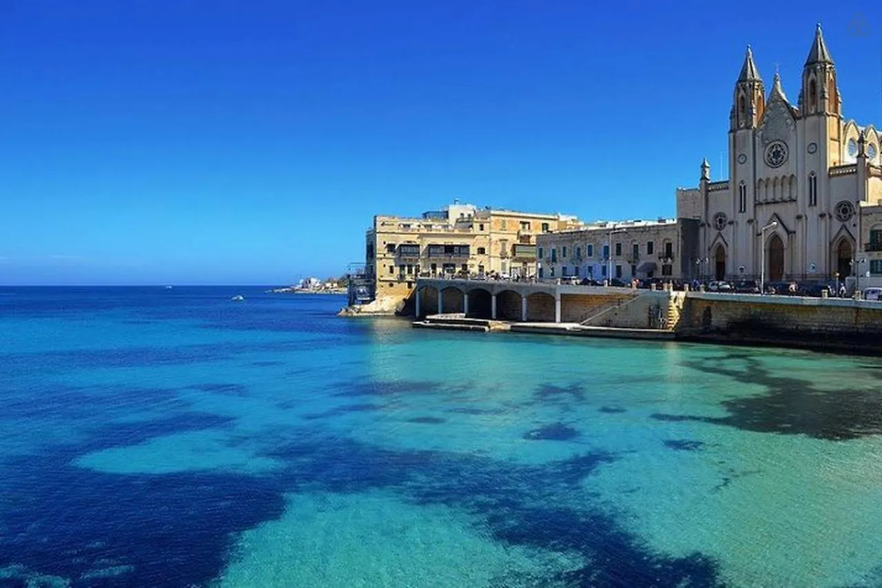 Modern Sea-View Apartment In A Prime Location Sliema Malta