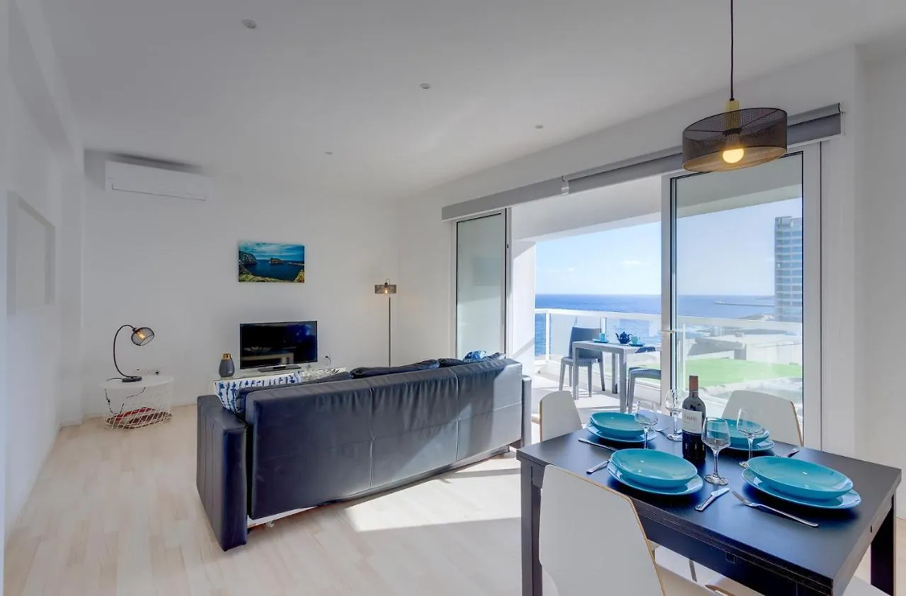 Modern Sea-View Apartment In A Prime Location Sliema