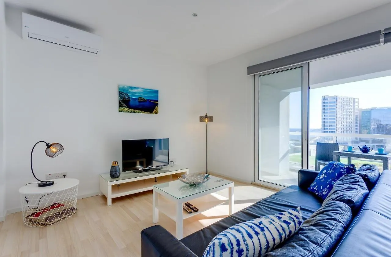 Modern Sea-View Apartment In A Prime Location Sliema