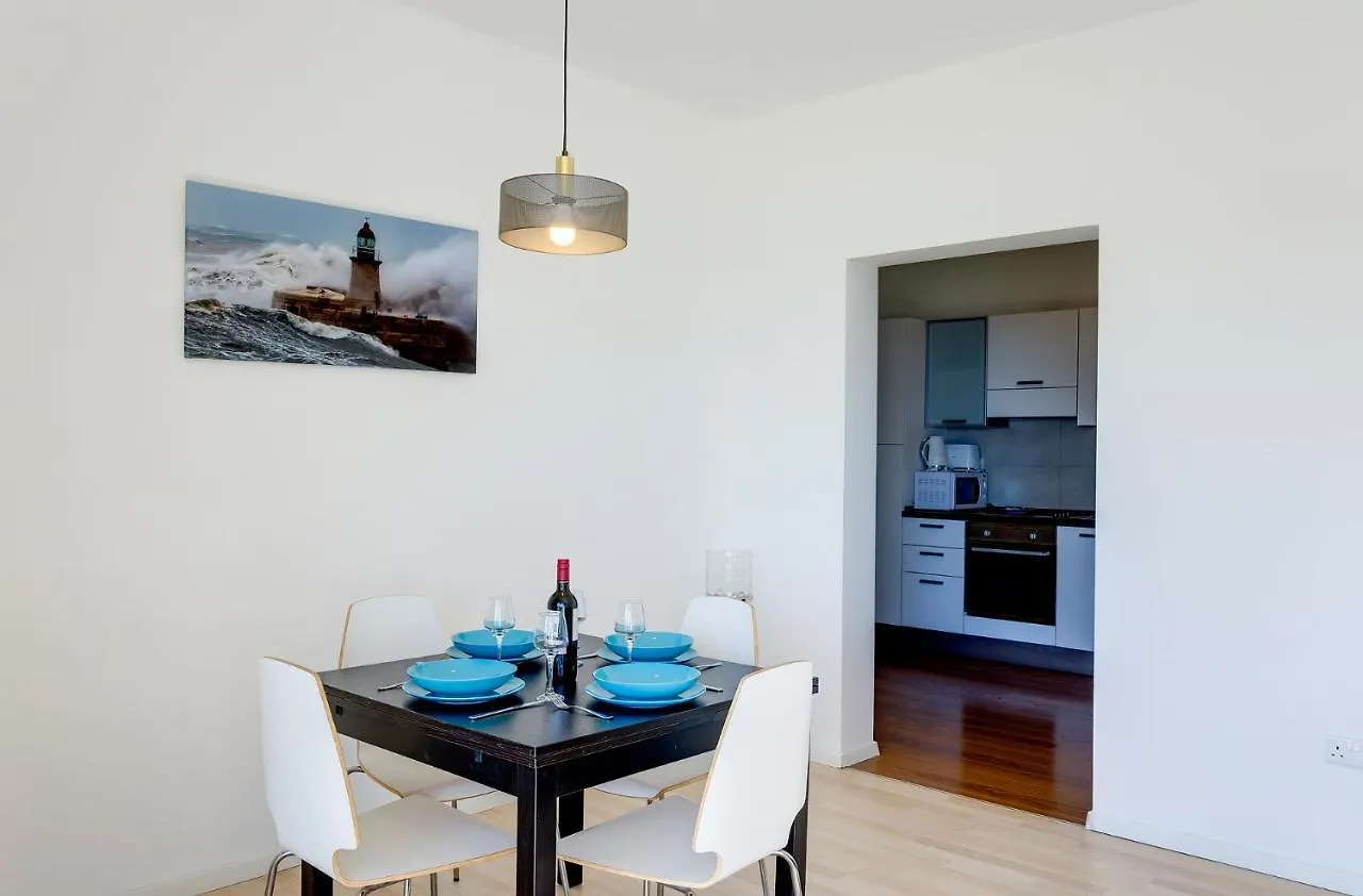 Modern Sea-View Apartment In A Prime Location Sliema